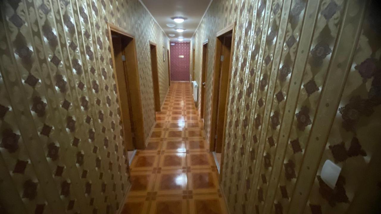 Хотел Галина Палас Srem Екстериор снимка