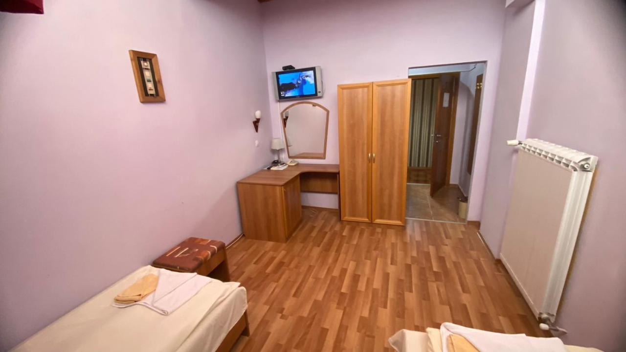 Хотел Галина Палас Srem Стая снимка