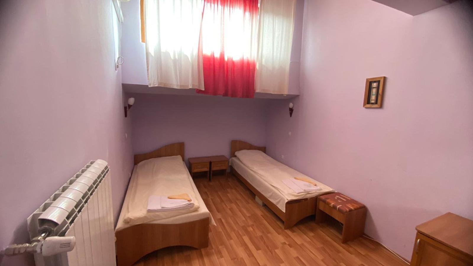 Хотел Галина Палас Srem Стая снимка